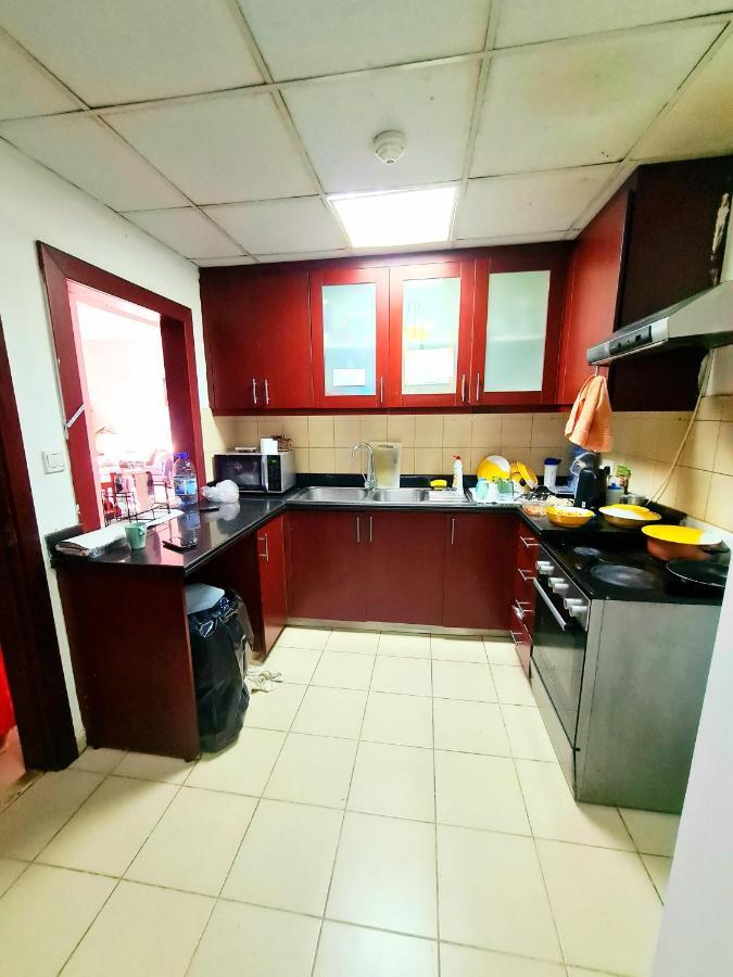 Hostel DXB Backpackers Dubai Exterior foto